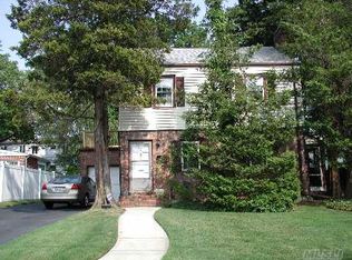 514 N Brookside Ave, Freeport, NY 11520