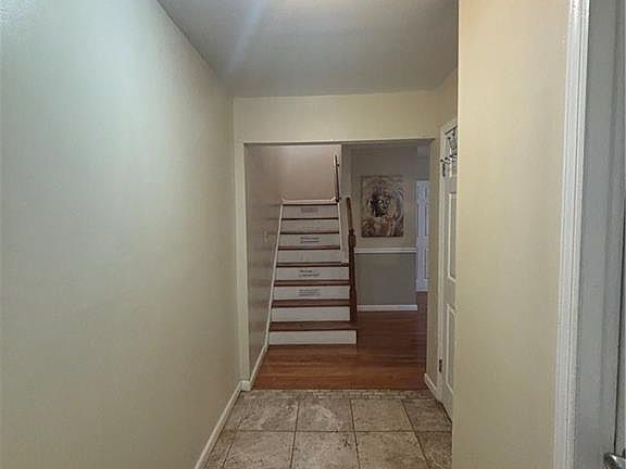 4th image of 12 Tiger Lilly Ct