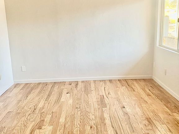 2nd image of 506 & 508 Ivy Ln #506