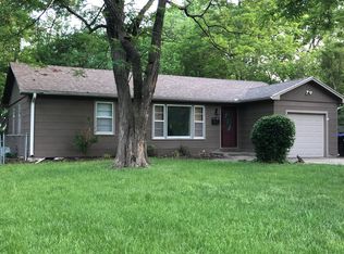 1641 SW Indian Trl, Topeka, KS 66604