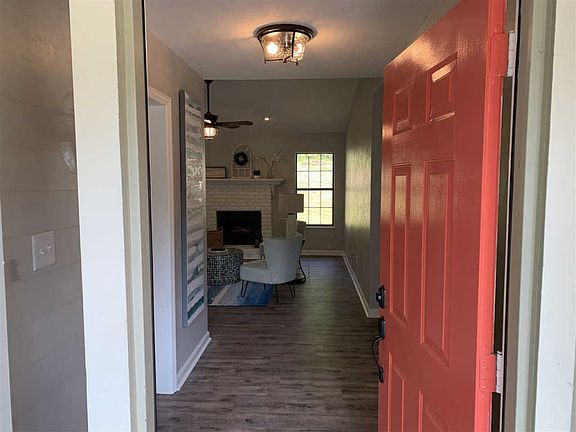 4th image of 276 Starmount Dr