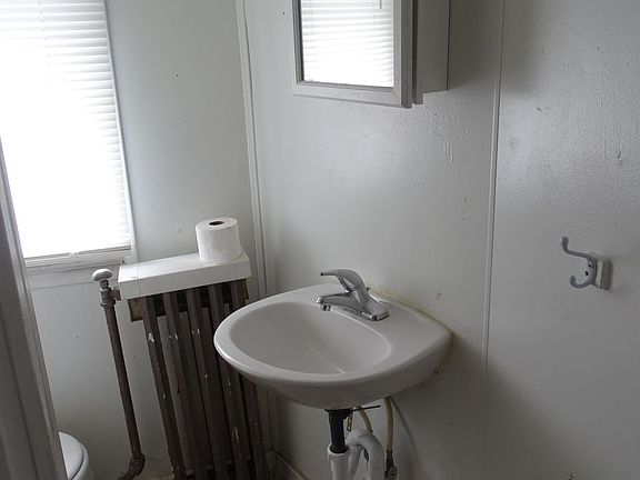 Master bathroom.
