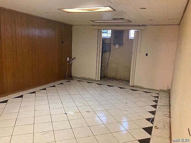 1st image of 42 Henry St #42