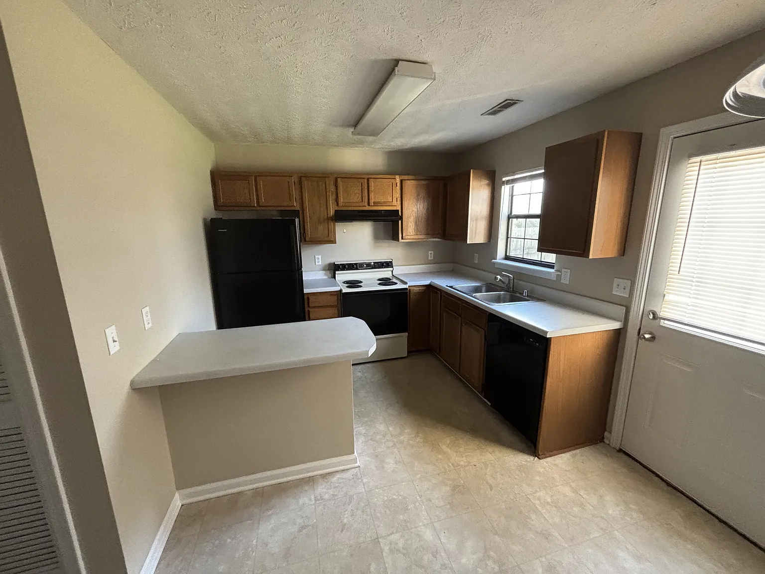 112 Hillridge Court - A — Photo 3