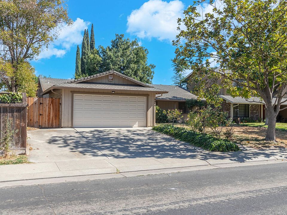 1st image of 9864 Weeping Willow Dr