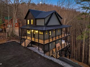2911 Joyner Hills Ln, Sevierville, TN 37876