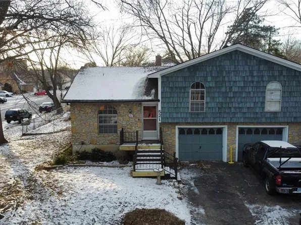 521 S Cardinal Dr, Olathe, KS 66062