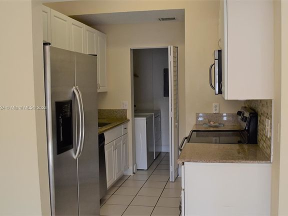 3rd image of 1731 NW 92nd Ave