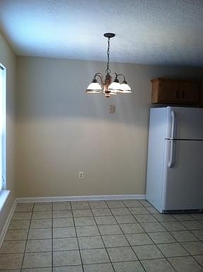 2nd image of 230 Highland Blvd APT 4