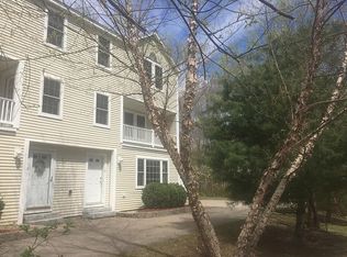 8 Hemlock St, Hampton, NH 03842