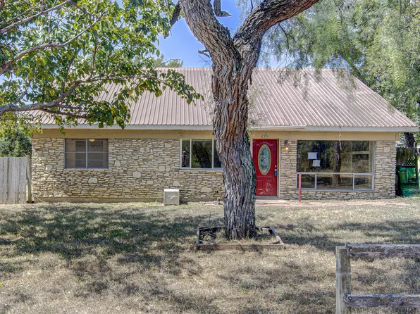 322 E Castleshoals Dr, Granite Shoals, TX 78654