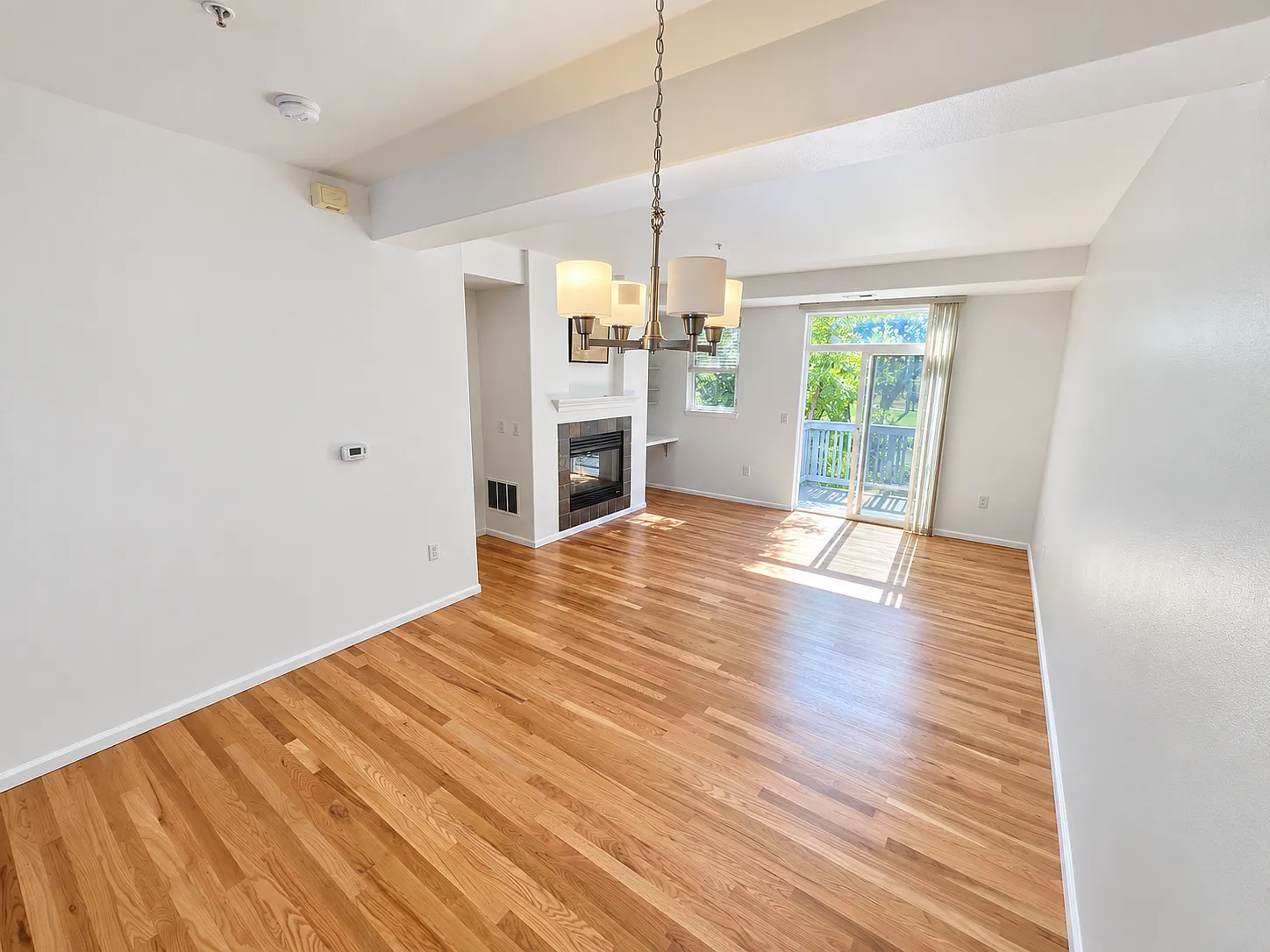 2943 W Riverwalk Cir — Photo 2