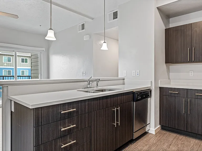 Quail Point Apartments — Photo 16