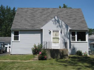 407 Circle Ave, Willowbrook, IL 60527