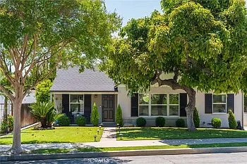 1058 Kendall Dr — Photo 2