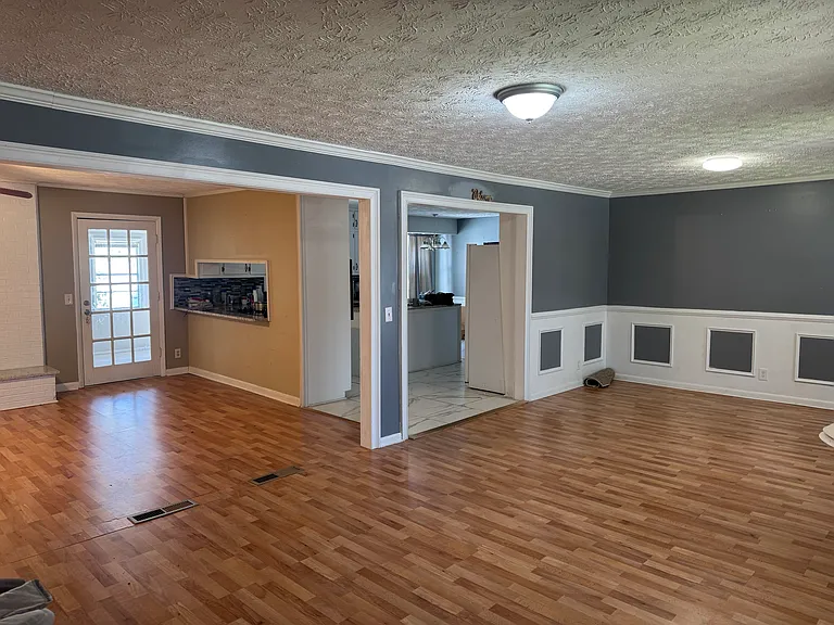 1311 White Oak St SE — Photo 7