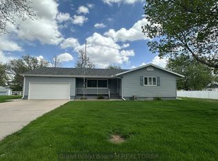 1307 Dodd St, Wood River, NE 68883