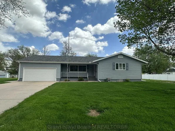 1307 Dodd St, Wood River, NE 68883