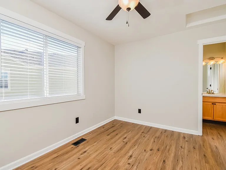 4617 Bali Ct — Photo 15