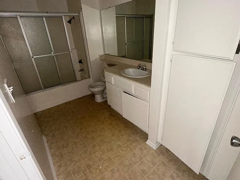 410 S Clementine St #105 — Photo 3