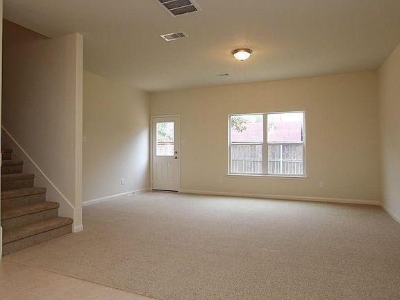 3rd image of 185 Lone Star Ave