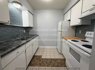 1418 Vine St #1, Lansing, MI 48912