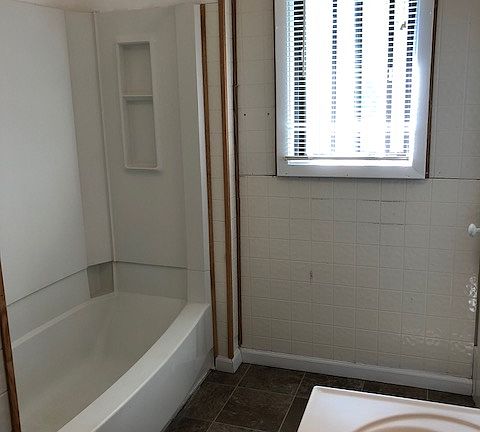 5th image of 930 S Broadway Ave #1/2