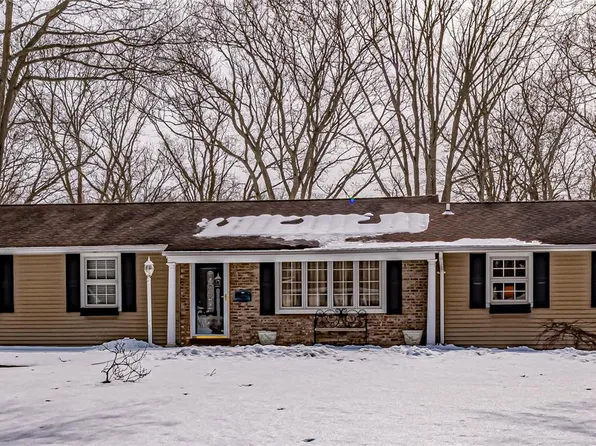 9 Storybook Lane, Saint James, NY 11780