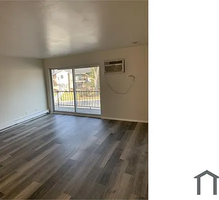 16W525 Lake Dr #202 — Photo 9