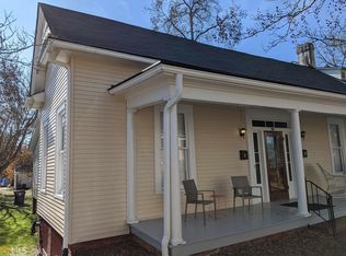 22 W Washington St #A, Newnan, GA 30263