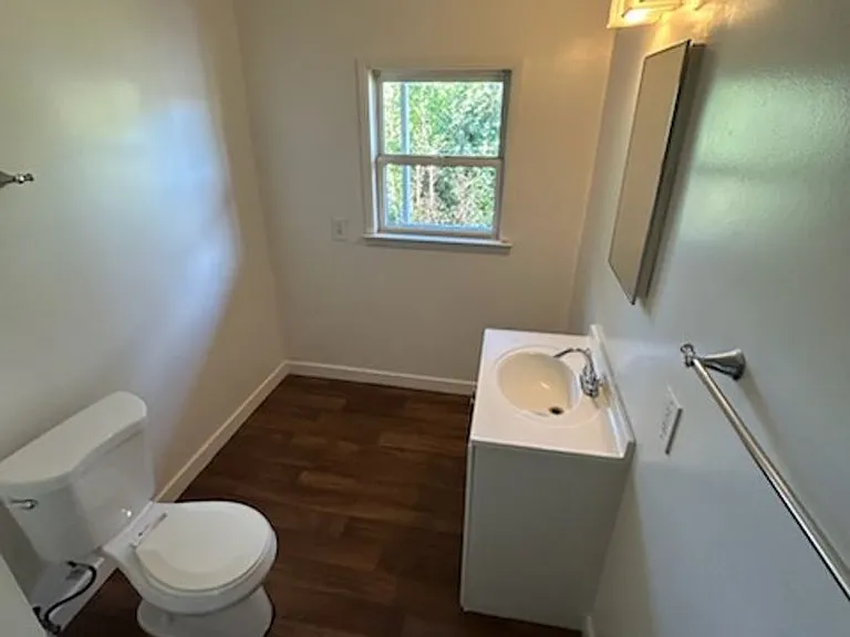 341 Menker Ave — Photo 6