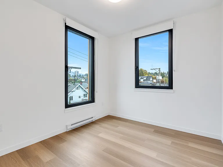 3455 Hastings St E — Photo 40