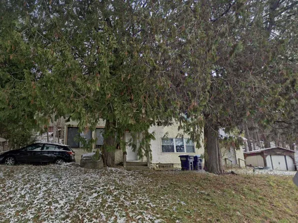 154 Old Lake Colby Rd, Saranac Lake, NY 12983