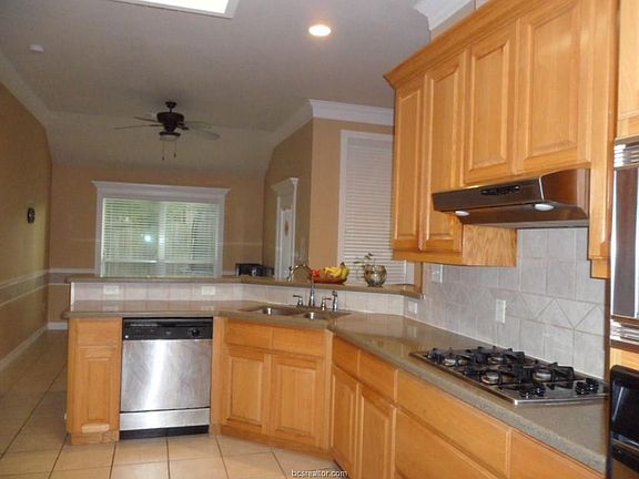4th image of 4504 Diamond Ct