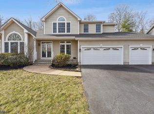 30 Hamilton Rd, Basking Ridge, NJ 07920