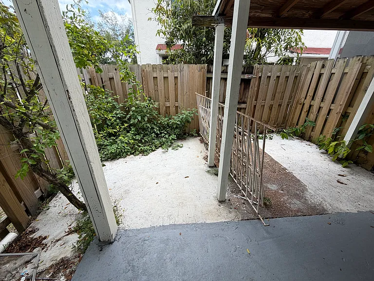 1450 NE 151st St #101 — Photo 18