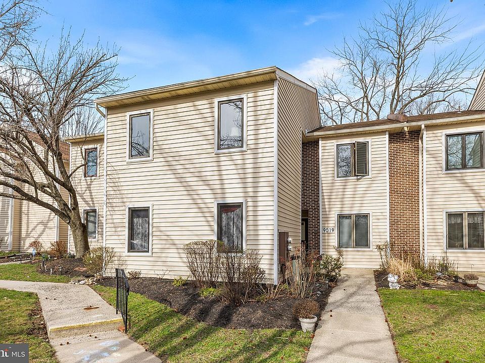 1st image of 9019 Ayrdale Cres #48A