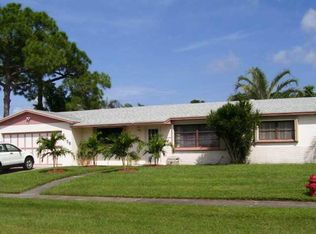 2158 W Palma Cir, West Palm Beach, FL 33415