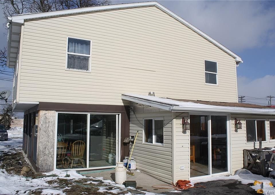 2nd image of 2003 Ridge Rd