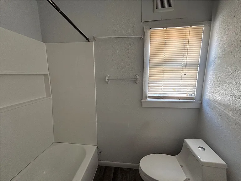914 Grandview Ave — Photo 7