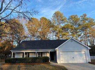 2370 Huntington Dr, Loganville, GA 30052