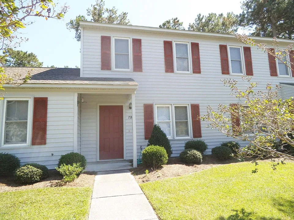 7 Port West Court