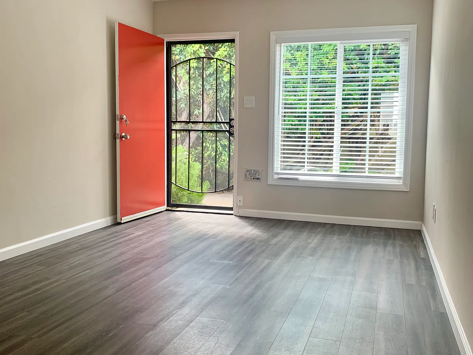 1 bed, 550 sqft, $2,315 — Photo 2