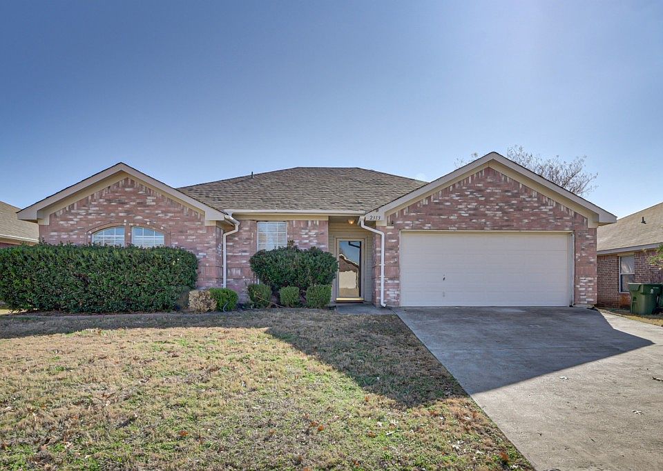 1st image of 2313 Charleston Dr