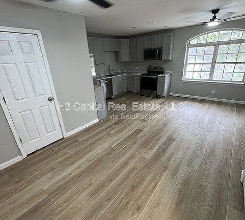 2nd image of 2453 Cleveland Blvd #R2