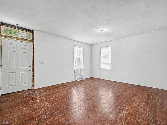 5th image of 36 River St
