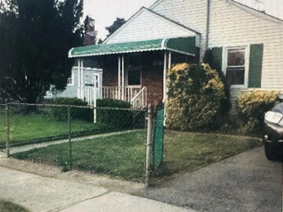 22 Gordon Ave