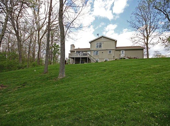 3rd image of 253 Woodview Dr #562/224