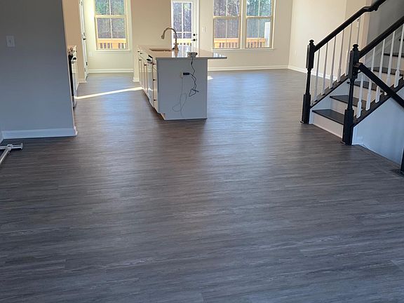 3rd image of 1301 Channing Park Cir