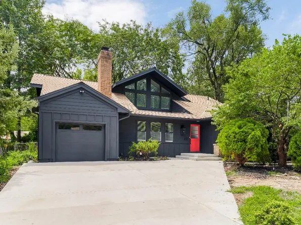 4711 W 65th Ter, Prairie Village, KS 66208